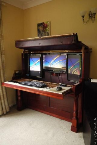 Zongora számítógép asztal